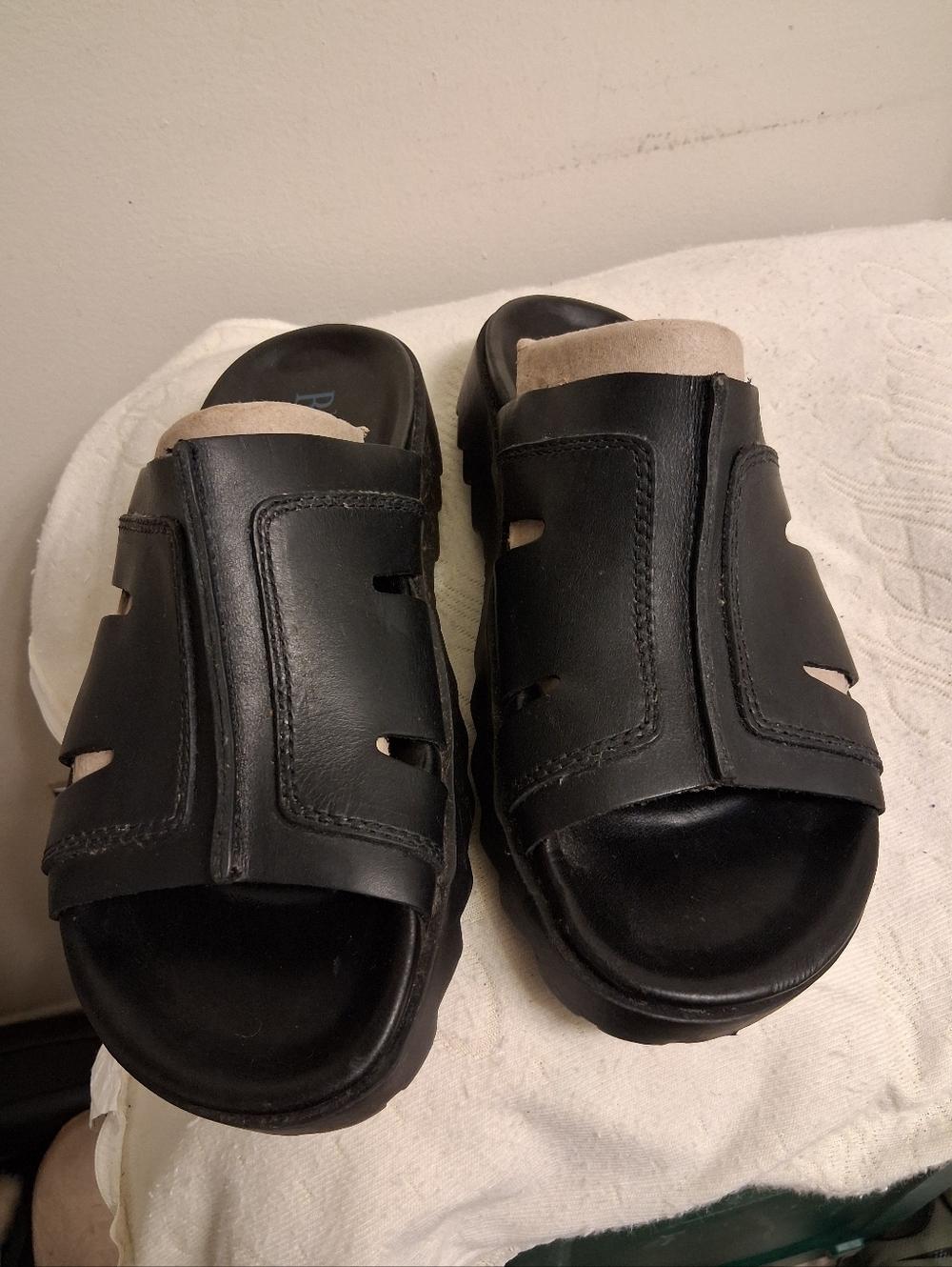 Mens BASS Black Leather Slide Sandals size 7 - Picture 16 of 16